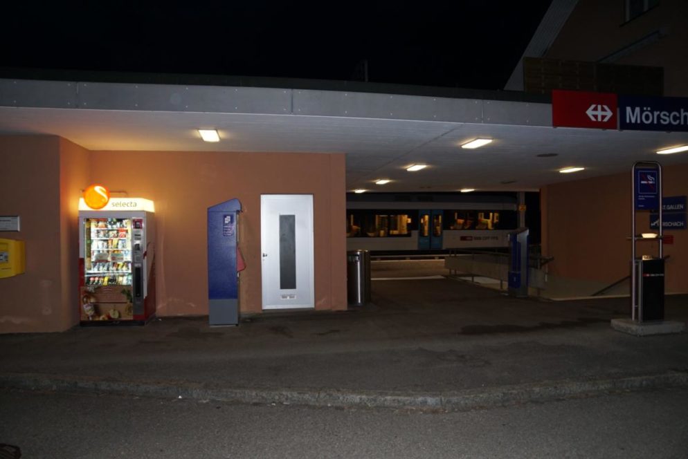 Mörschwil SG - Billetautomat am Bahnhof von drei Unbekannten aufgeflext