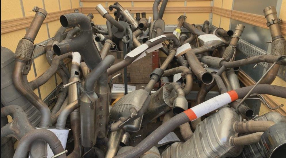 Zürich: 87 Autos stillgelegt und 700 Kilogramm illegale Schalldämpferanlagen konfisziert
