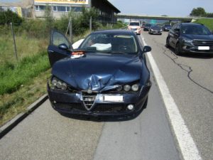 Mehrere Unfälle Glarus GL - Velofahrer prallt heftig in Auto