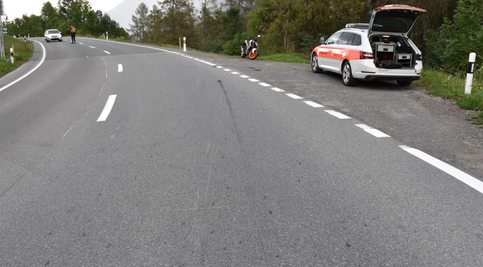 Selbstunfall in Scuol GR - Motorradlenker (30) gestürzt