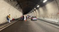 Sissach BL - Auto prallt auf der A2 in Tunnelwand
