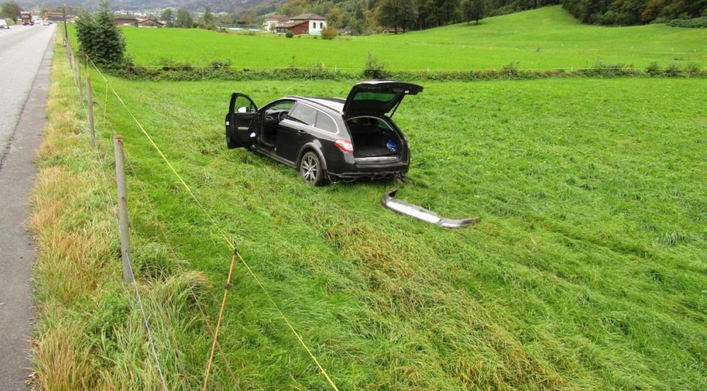 Autolenker verliert in Näfels Kontrolle über sein Fahrzeug