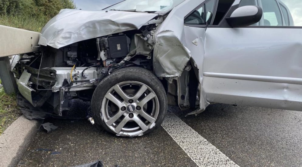 Spurwechsel auf A2 in Muttenz führt zu Verkehrsunfall