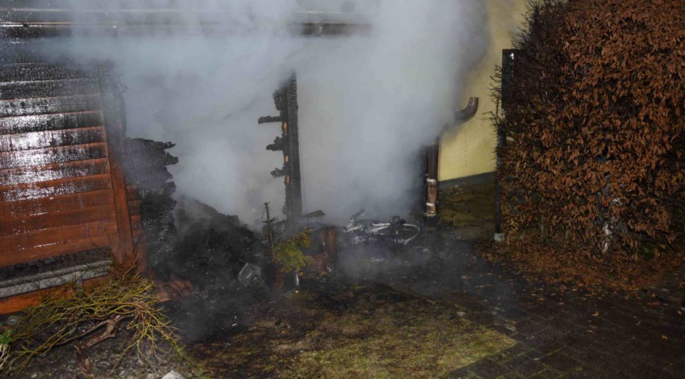 Brand in Arnegg SG - Aufmerksame Anwohnerin verständigt Rettungskräfte