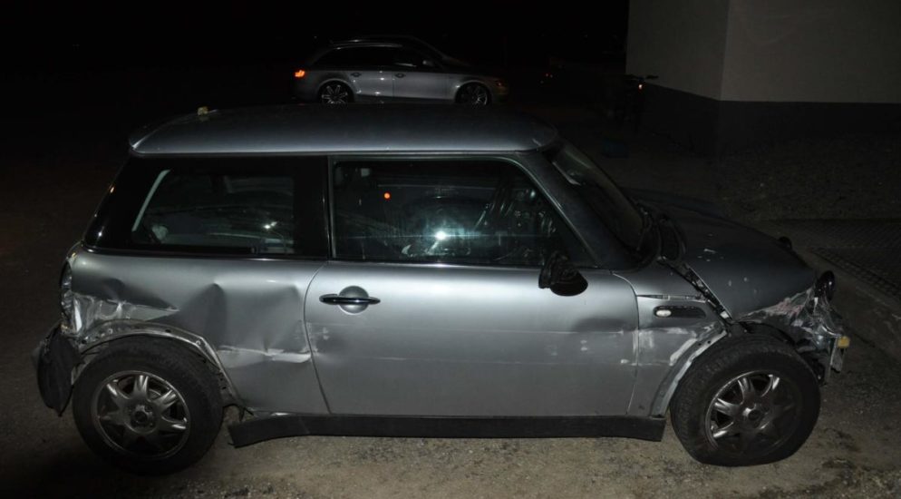 Mit stark beschädigtem Auto von Unfallstelle auf der A1 bei Oensingen entfernt