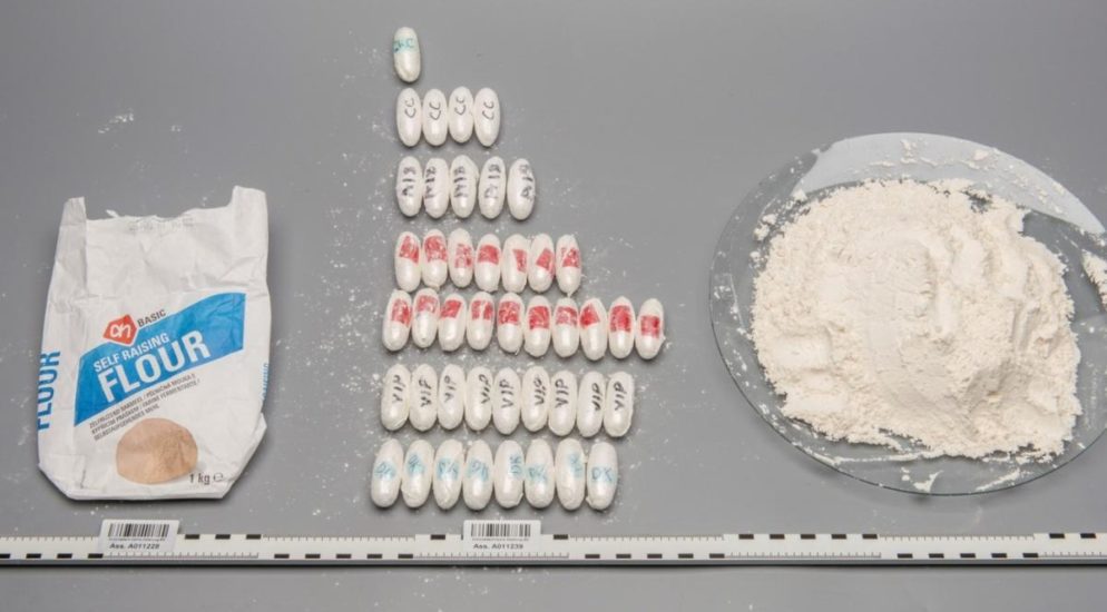 Zürich ZH - Drogenhandel aufgedeckt: über 200 Personen in Haft