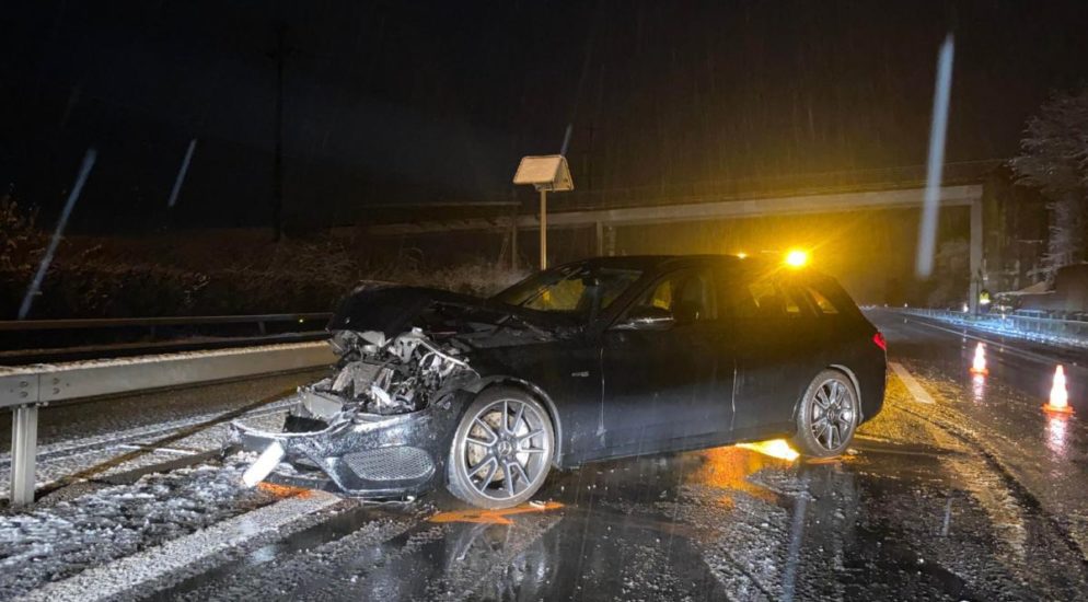 Risch Rotkreuz: Unfall auf der Autobahn