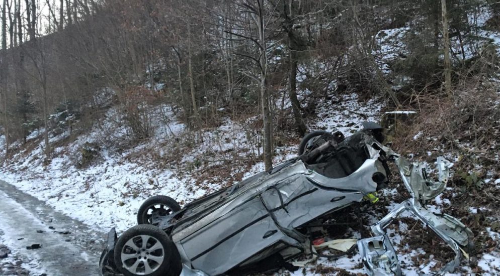 Schwerer Autounfall in Mitlödi GL