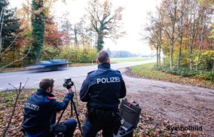 Illegale Tuner und Schnellfahrer in Bassersdorf gestoppt