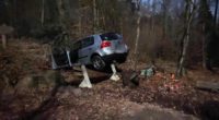 Fahrer (20) prallt bei Unfall in Untersiggenthal AG in Sitzbänke