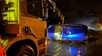 Menzingen ZG - Autolenkerin kommt auf verschneiter Strasse ins Schleudern
