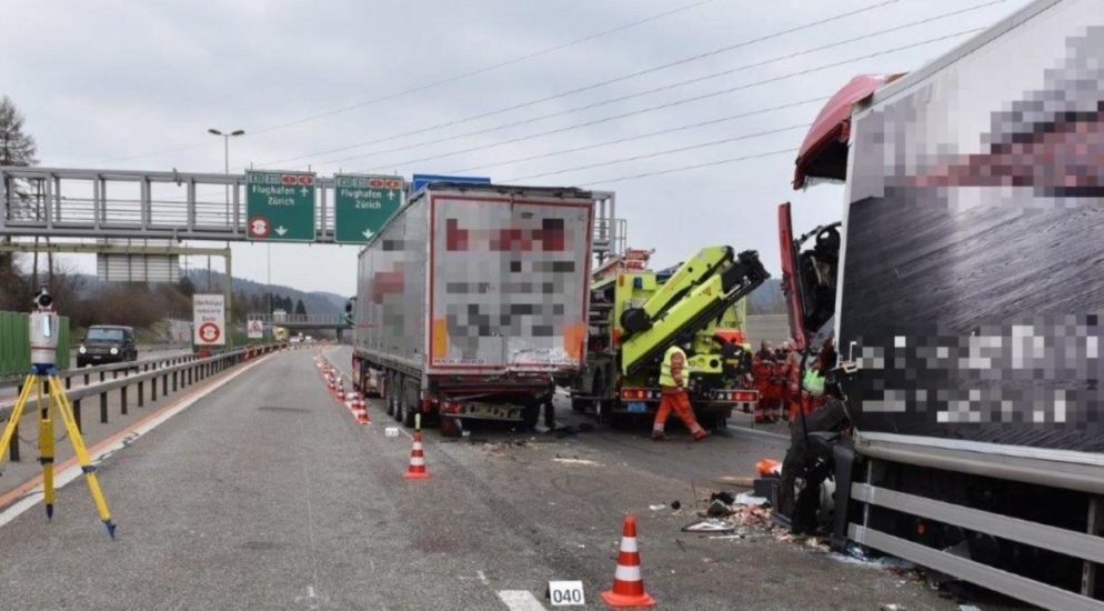 Winterthur-Wülflingen ZH: Todesopfer nach schwerem Unfall auf der A1