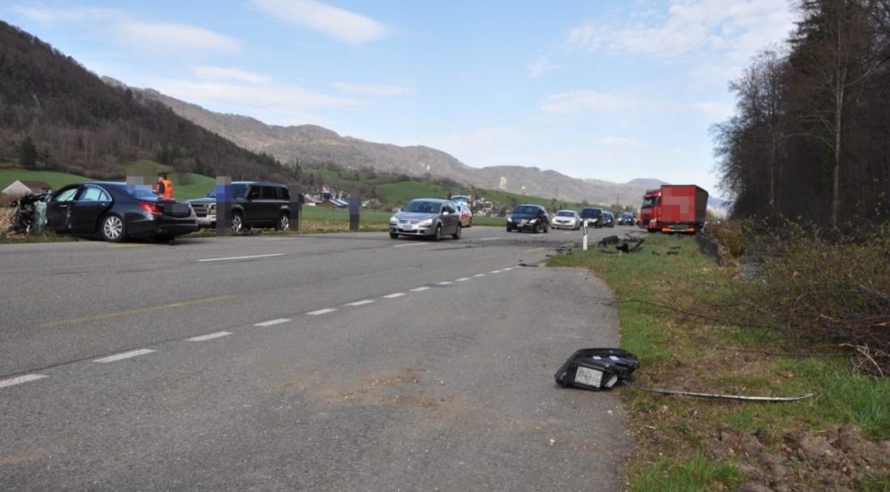 Herbetswil SO: Lenker nach Unfall mit LKW erheblich verletzt