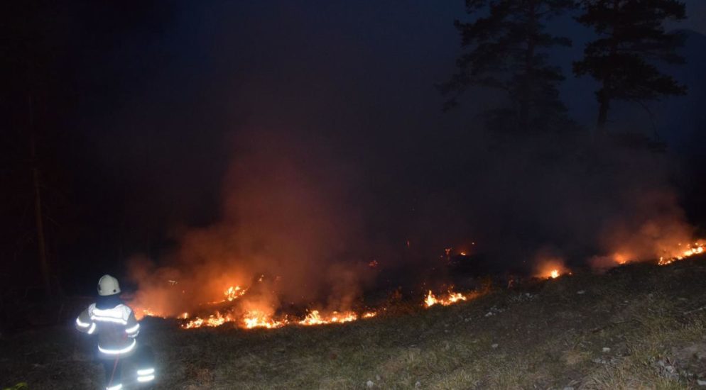 Gänsbrunnen: Waldbrand auf der Krete - Fläche von 50 Aren beschädigt