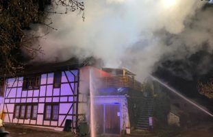 Mehrfamilienhaus in Oberkulm durch Brand verwüstet