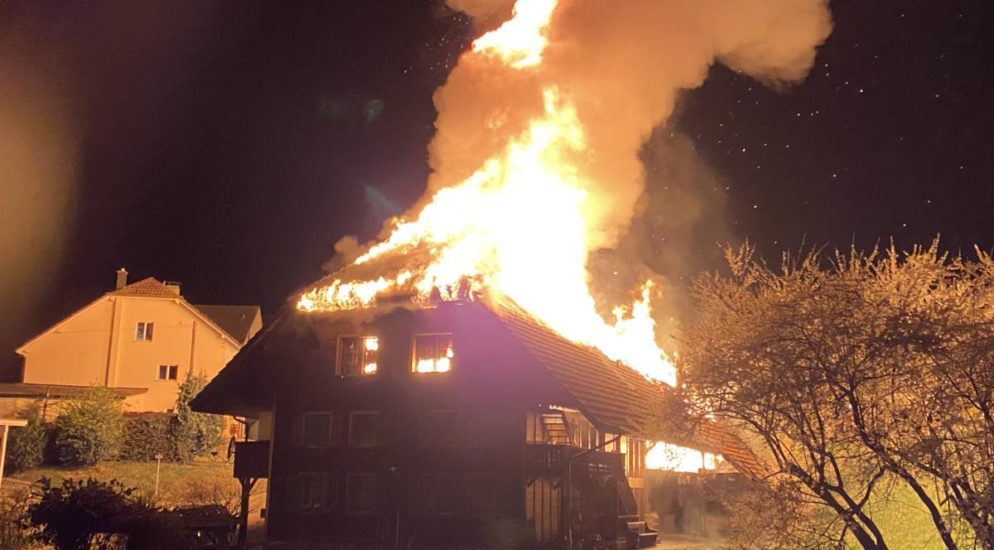 Brittnau AG: Einfamilienhaus komplett niedergebrannt