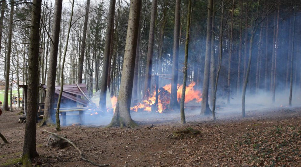 Degersheim, Algetshausen: Brände bei Grillstellen