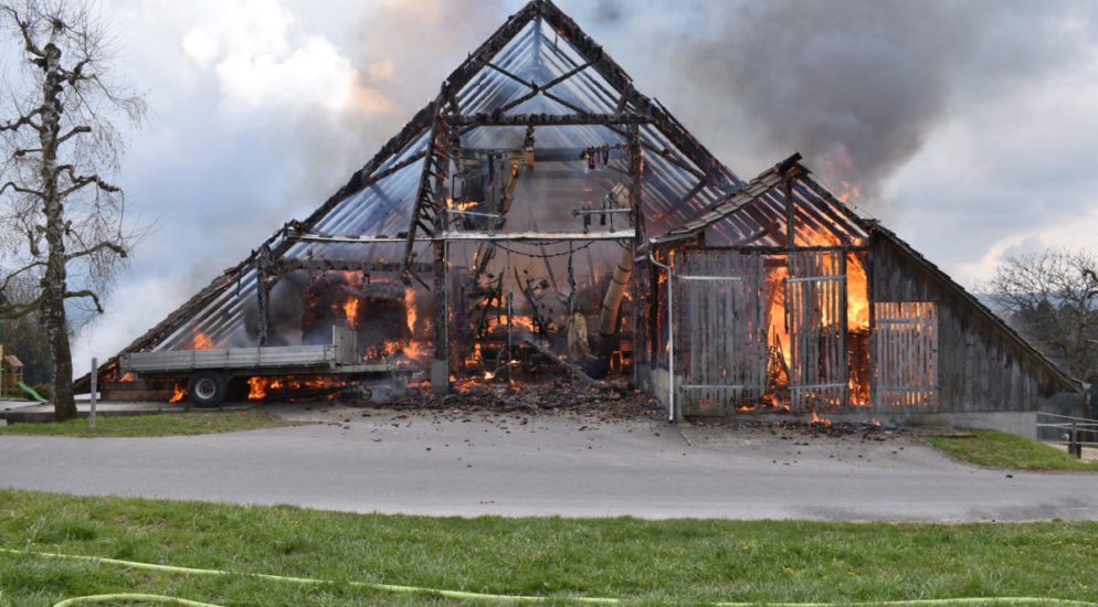 Scheunenbrand in Ruswil: 100 Personen im Einsatz