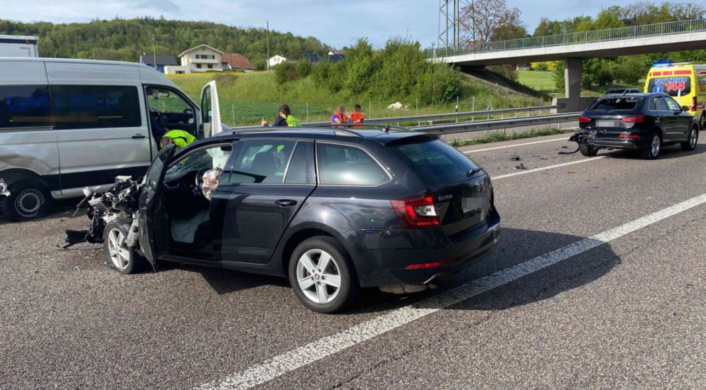 A1, Westaargau: Mehrere heftige Unfälle im Feierabendverkehr