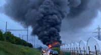 60 Feuerwehrleute im Einsatz bei Hangar-Brand in Ardon VS