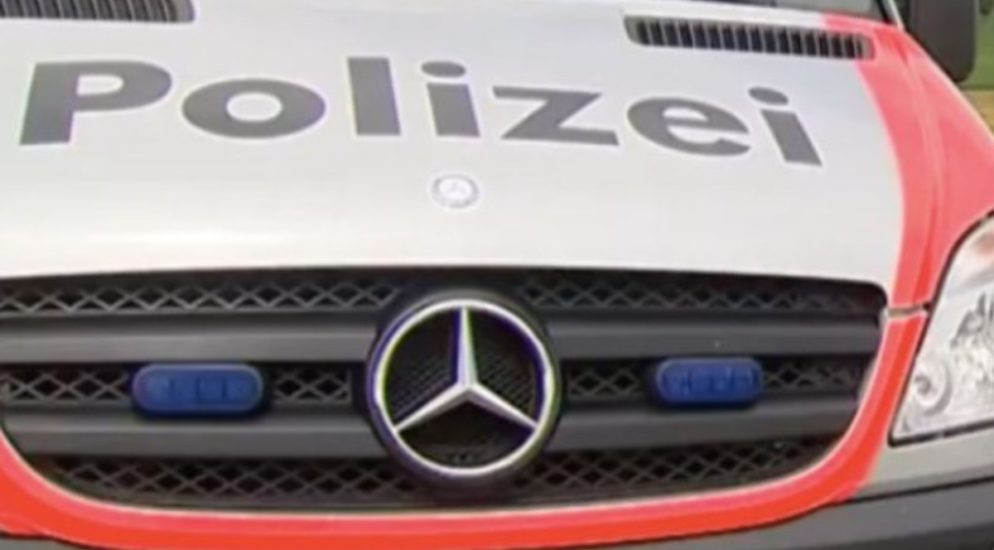 Basel-Stadt BS - Unbekannter greift nach Handtasche einer 35-Jährigen und flüchtet