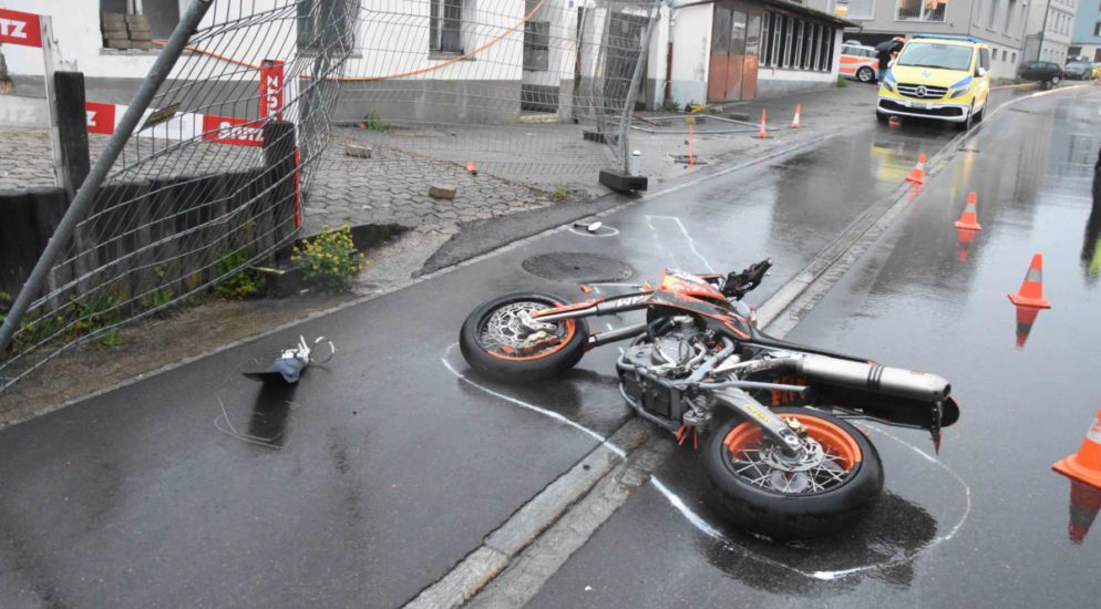 Degersheim SG - Motorradunfall fordert Schwerverletzten