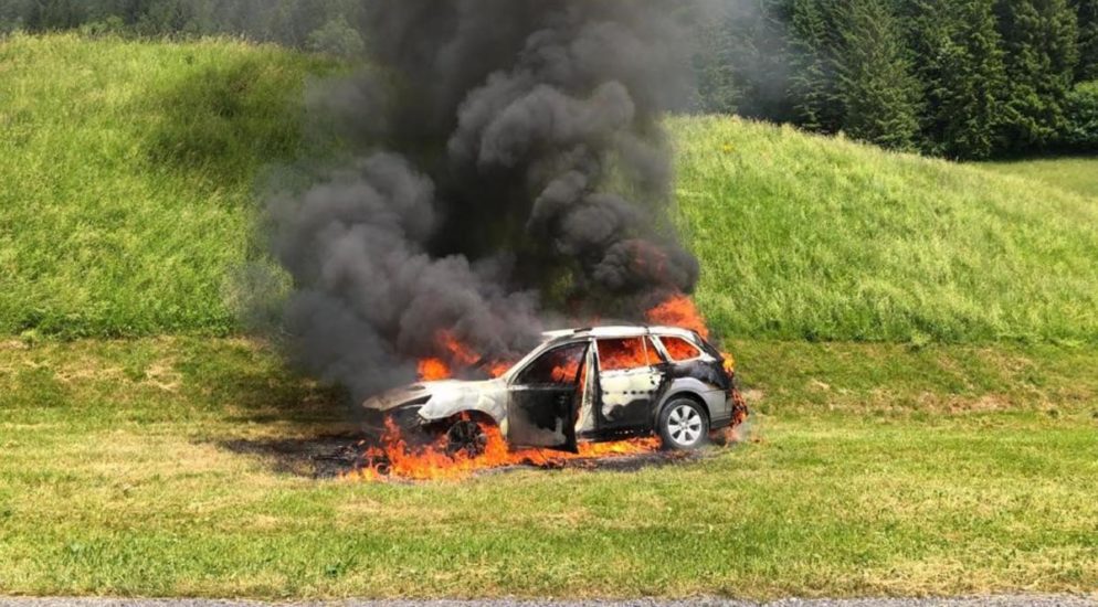 Brand eines Fahrzeuges in Seewen
