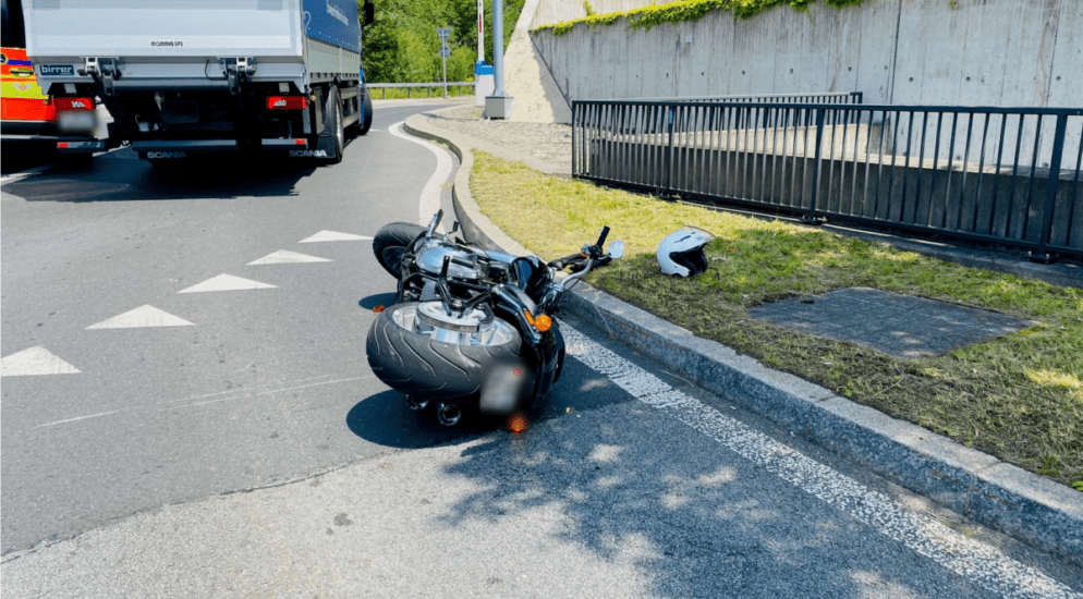 Altdorf: Verkehrsunfall zwischen Motorradfahrer und Lastwagen
