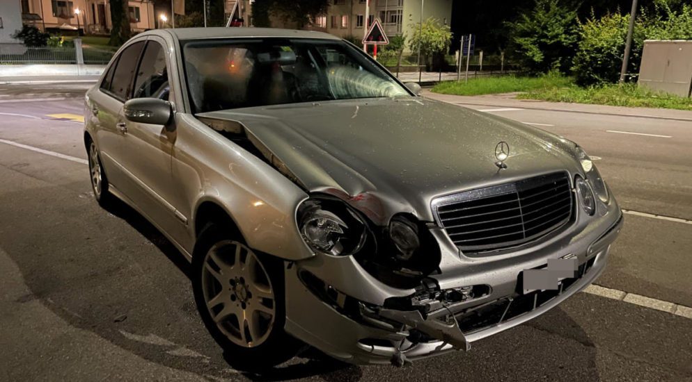 Frauenfeld TG: Betrunkener Mercedes-Fahrer baut Selbstunfall
