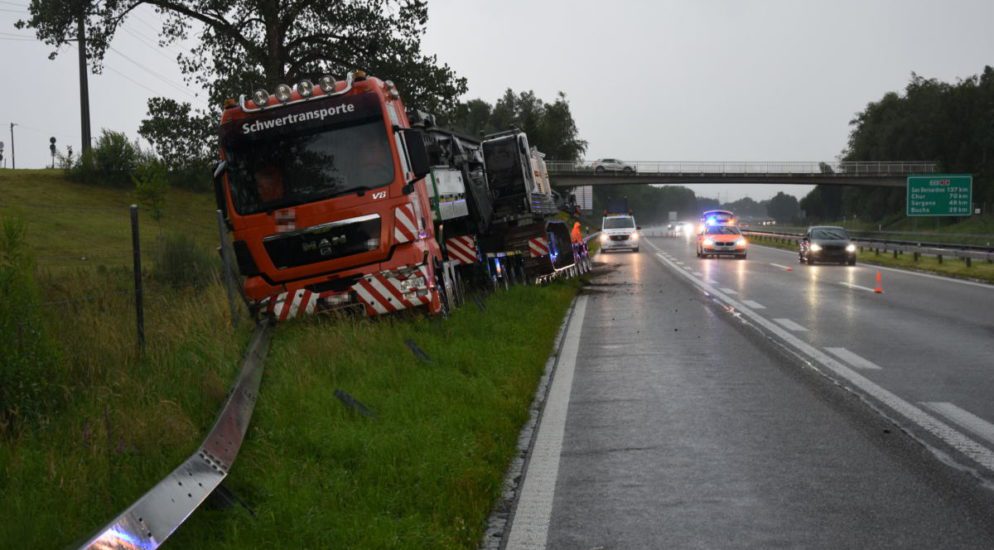 A13 Widnau SG - Reifen geplatzt und von Fahrbahn abgekommen