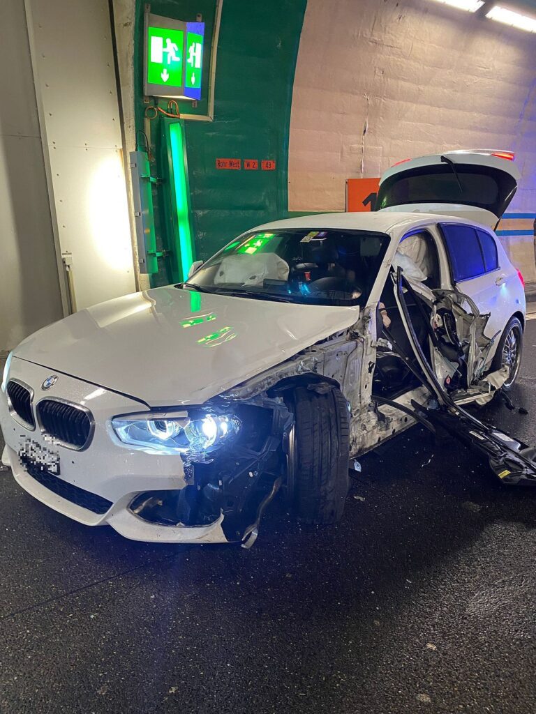 Arisdorf-BL-A2-Kollision-zwischen-Auto-und-Lieferwagen-zwei-Personen-verletzt